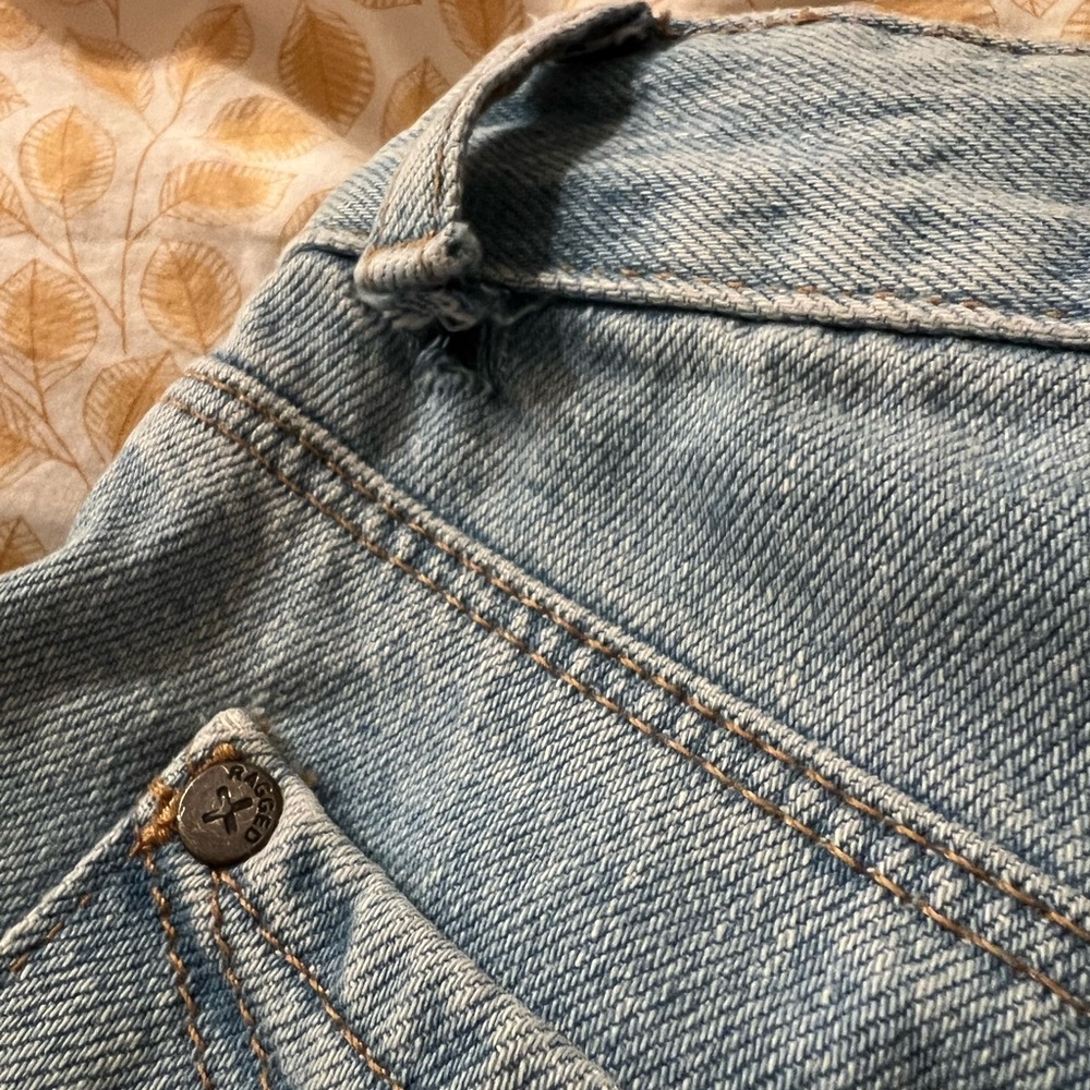 The Ragged Priest - Size 26 - Picture 10 of 10